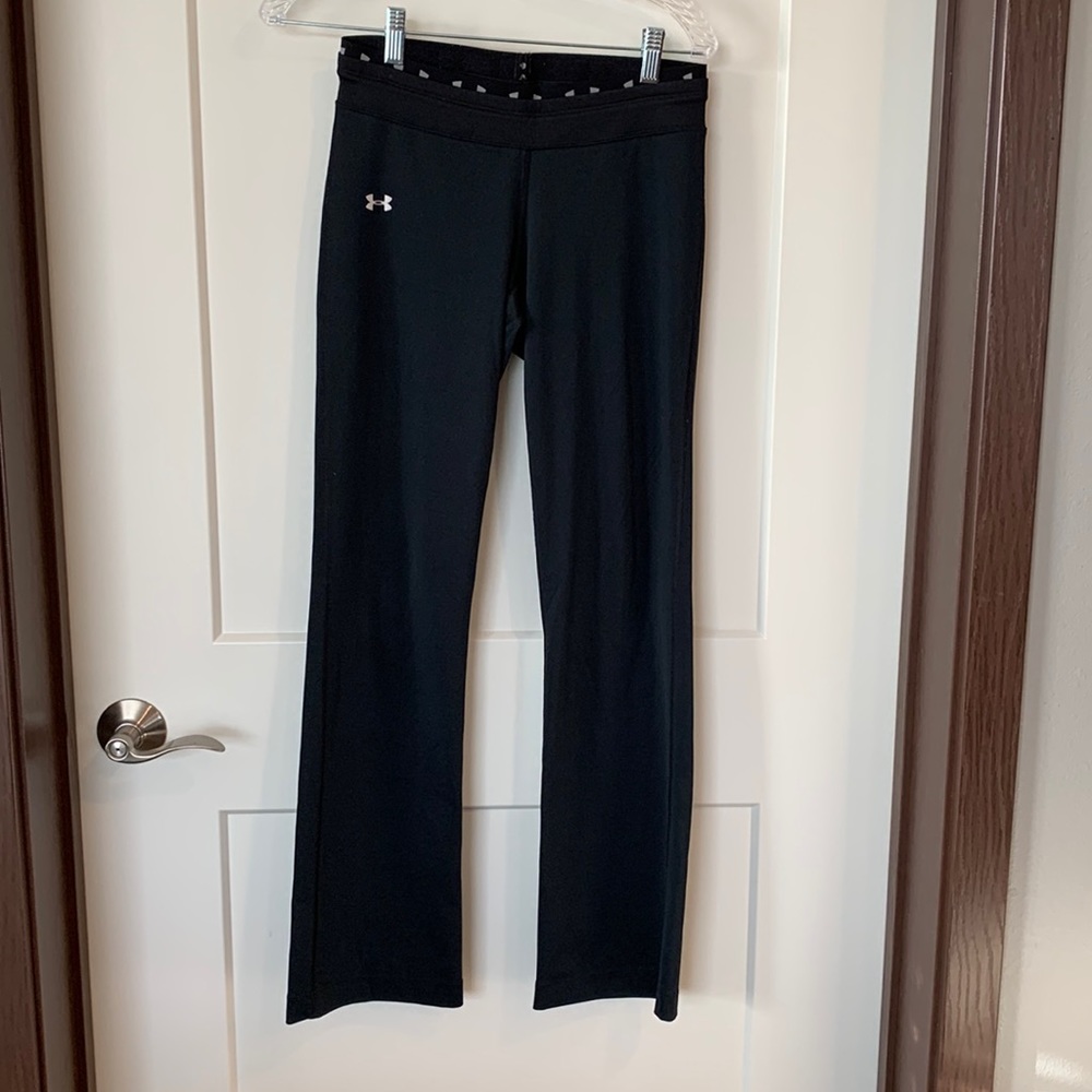 Black under armor black pants